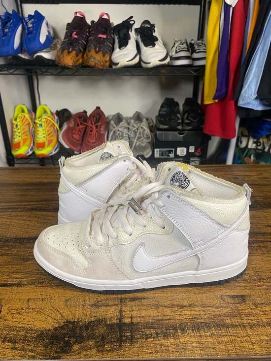 Nike Other - Nike SB X AintiHero Skateboard Comp No Box Size 8.5 distressed look VNDS